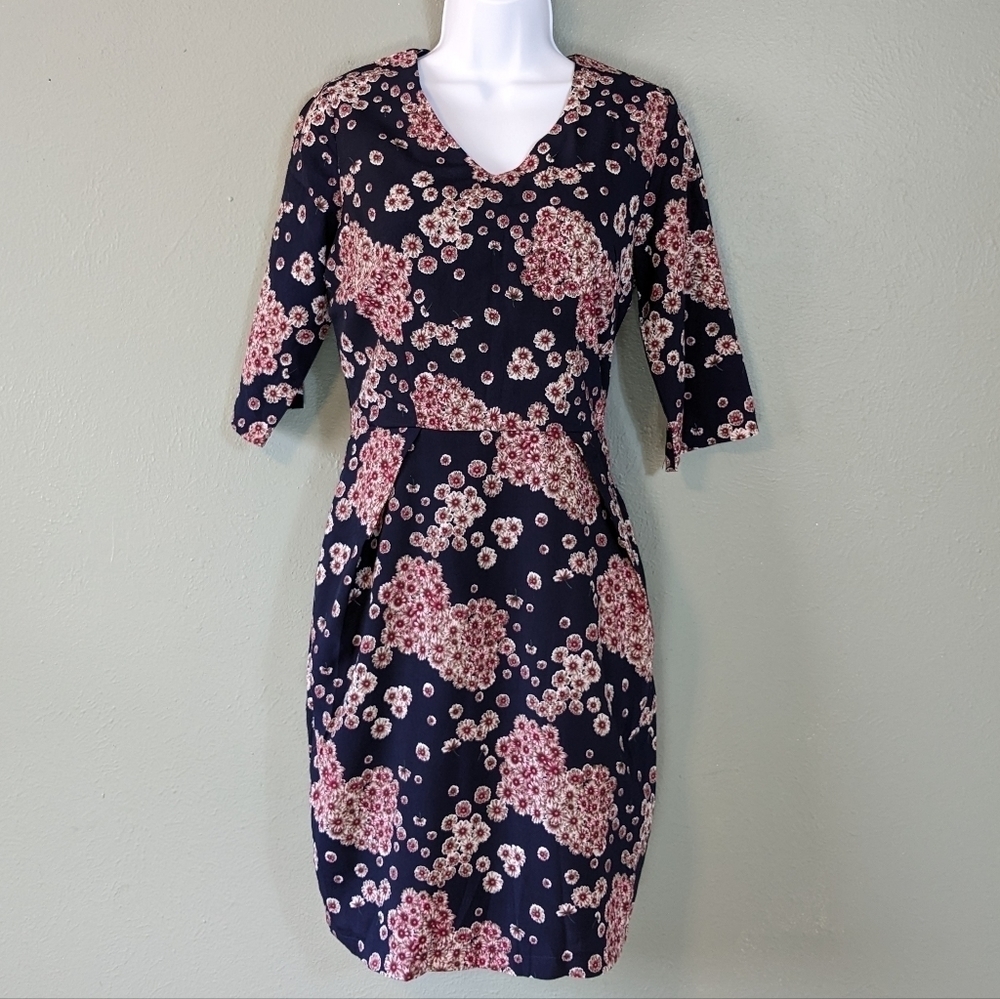 Poppy Lux Navy Floral Print Shift Dress Size 6